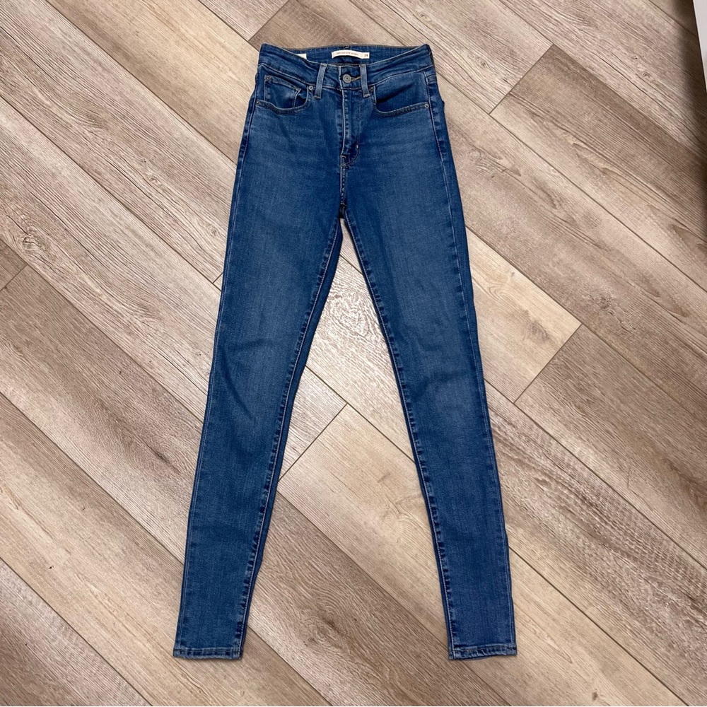Levis 721 High Rise Skinny Jeans - size 24